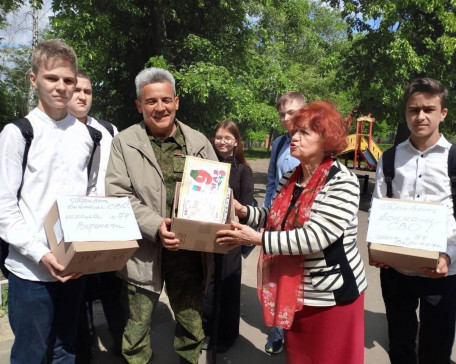 Воронежские школьники передали подарки бойцам на передовую