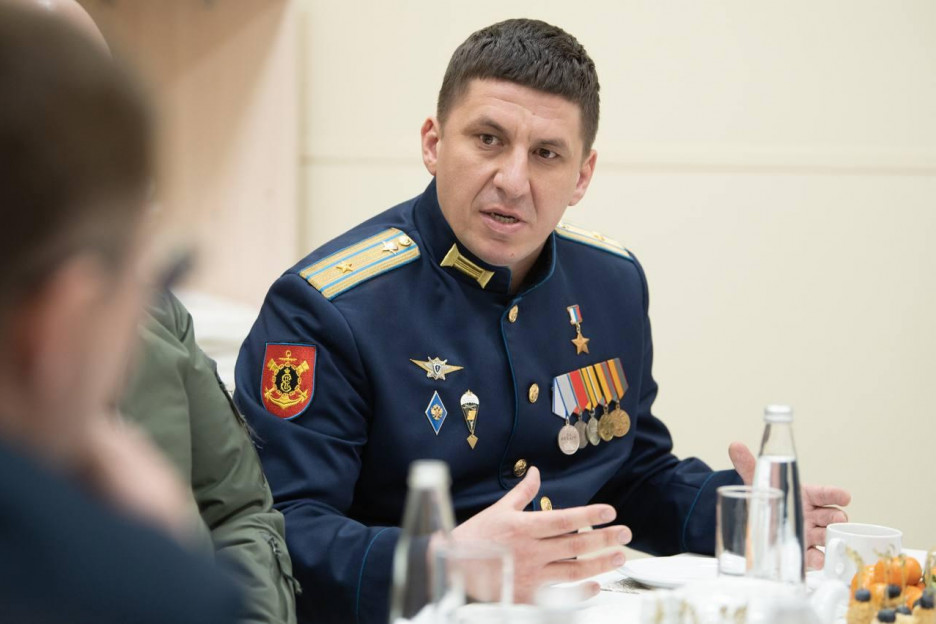 Роман Кулаков встретился с Владимиром Якушевым для обсуждения поддержки ветеранов