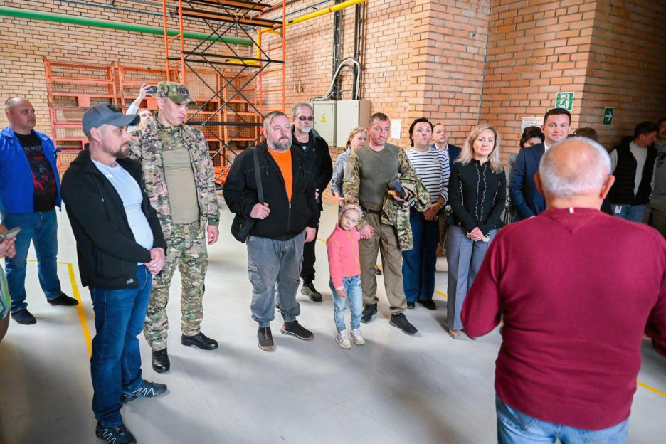 Промтуризм для героев: ветеранов СВО знакомят с заводами Подмосковья