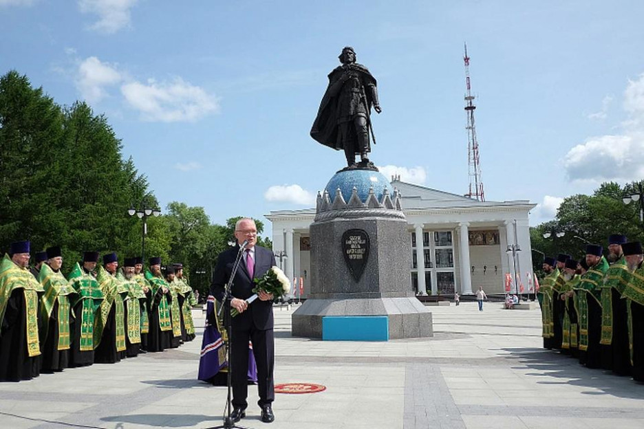 Ветераны СВО почтили память Александра Невского в День России