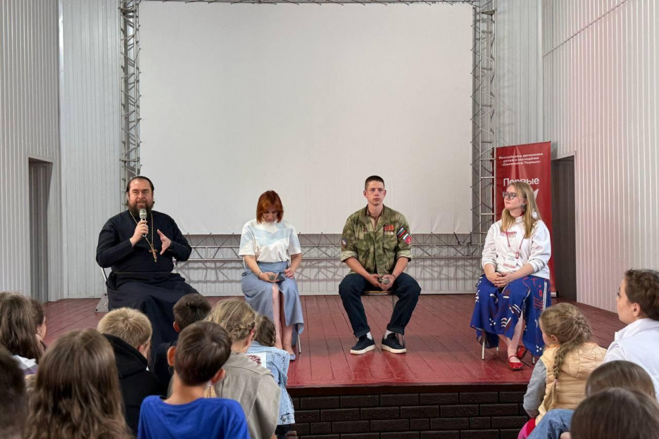 Курские школьники поговорили с ветеранами СВО о будущем России