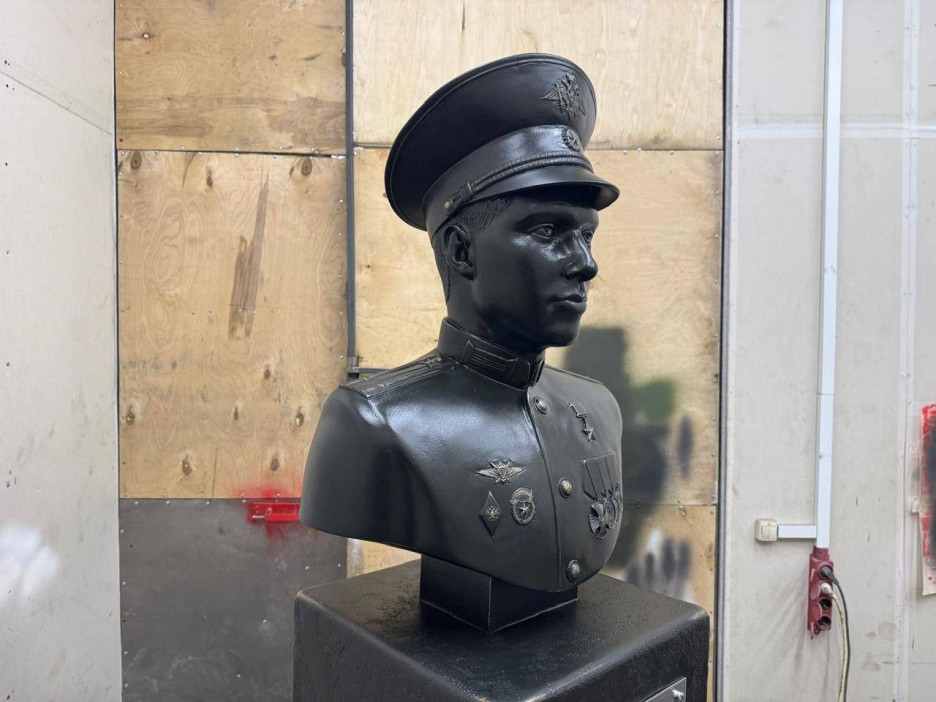 Бюст Героя России Андрея Рябцева установят в школе № 1409 г. Москвы ко Дню Героев Отечества.