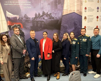 Руководитель Ассоциации ветеранов СВО Бурятии навестил жительницу блокадного Ленинграда