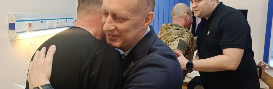 Ветераны СВО навестили бойцов в госпитале имени Бурденко