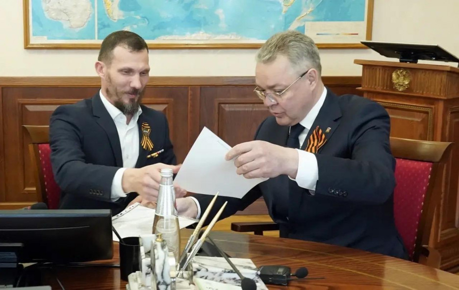 Губернатор Ставропольского края Владимир Владимиров встретился с региональным руководителем Ассоциации ветеранов СВО Виталием Коноваловым