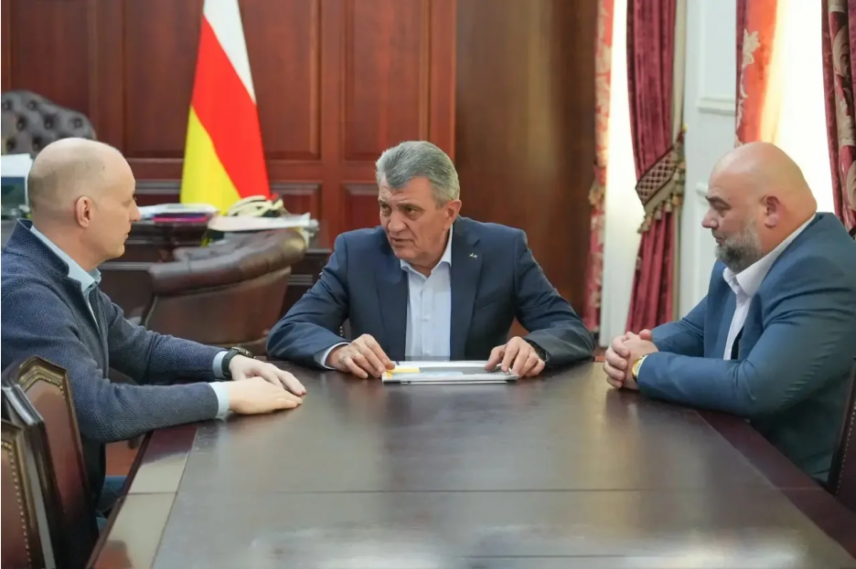 Исполнительный директор Ассоциации ветеранов СВО Дмитрий Афанасьев встретился с главой республики Северная Осетия-Алания Сергеем Меняйло