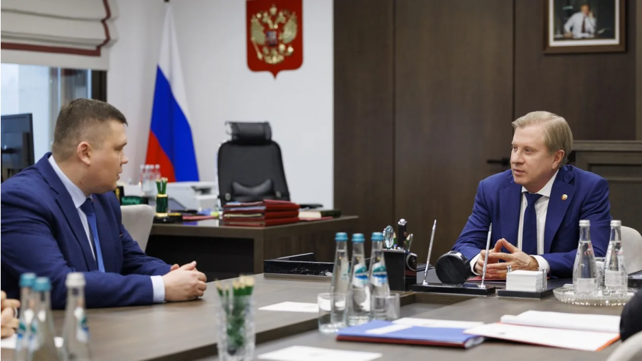 Зампред Правительства РФ Виталий Савельев подвел итоги первого года работы на руководящей должности в Росавиации Героя России, участника Ассоциации ветеранов СВО Московской области Александра Шептухина