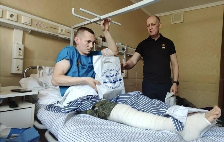 Ассоциация ветеранов СВО навестила раненых бойцов в Главном военном клиническом госпитале имени П.В. Мандрыка