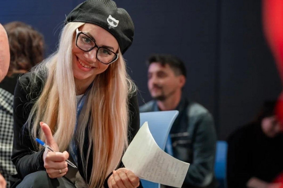 Адаптивную одежду для бойцов спецоперации представила супруга руководителя Ассоциации ветеранов СВО Тамбовской области Екатерина Сапрыкина на смене #СВОяКУЛЬТУРА в арт-кластере «Таврида»