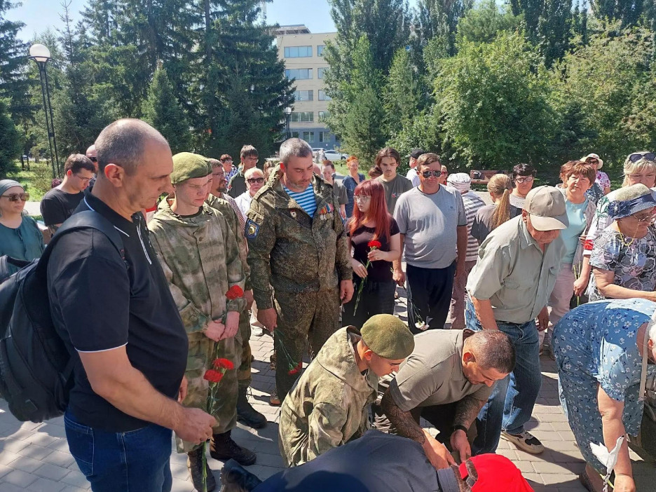 Ассоциация ветеранов СВО Омской области совместно с КСВО провели Акцию-реквием в память о погибших детях Донбасса