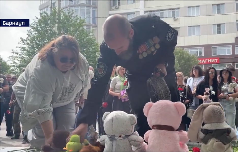 Акция‑реквием в память о детях — жертвах войны в Донбассе прошла в Барнауле