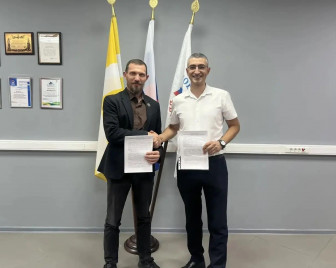 Губернатор Сахалинской области Валерий Лимаренко встретился с представителями региональных организаций, оказывающих помощь участникам специальной военной операции