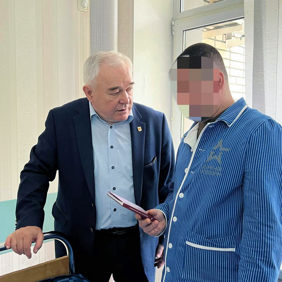 Сергей Макаров посетил Центральный военный клинический госпиталь имени Мандрыка