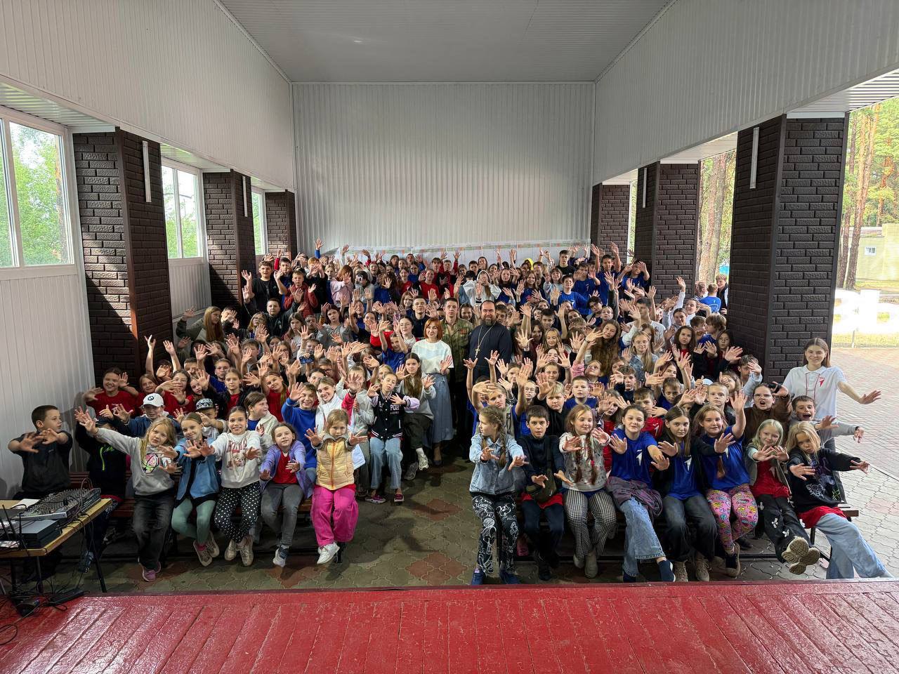 Патриотическая встреча с ветеранами СВО для школьников в лагере «Орлёнок»