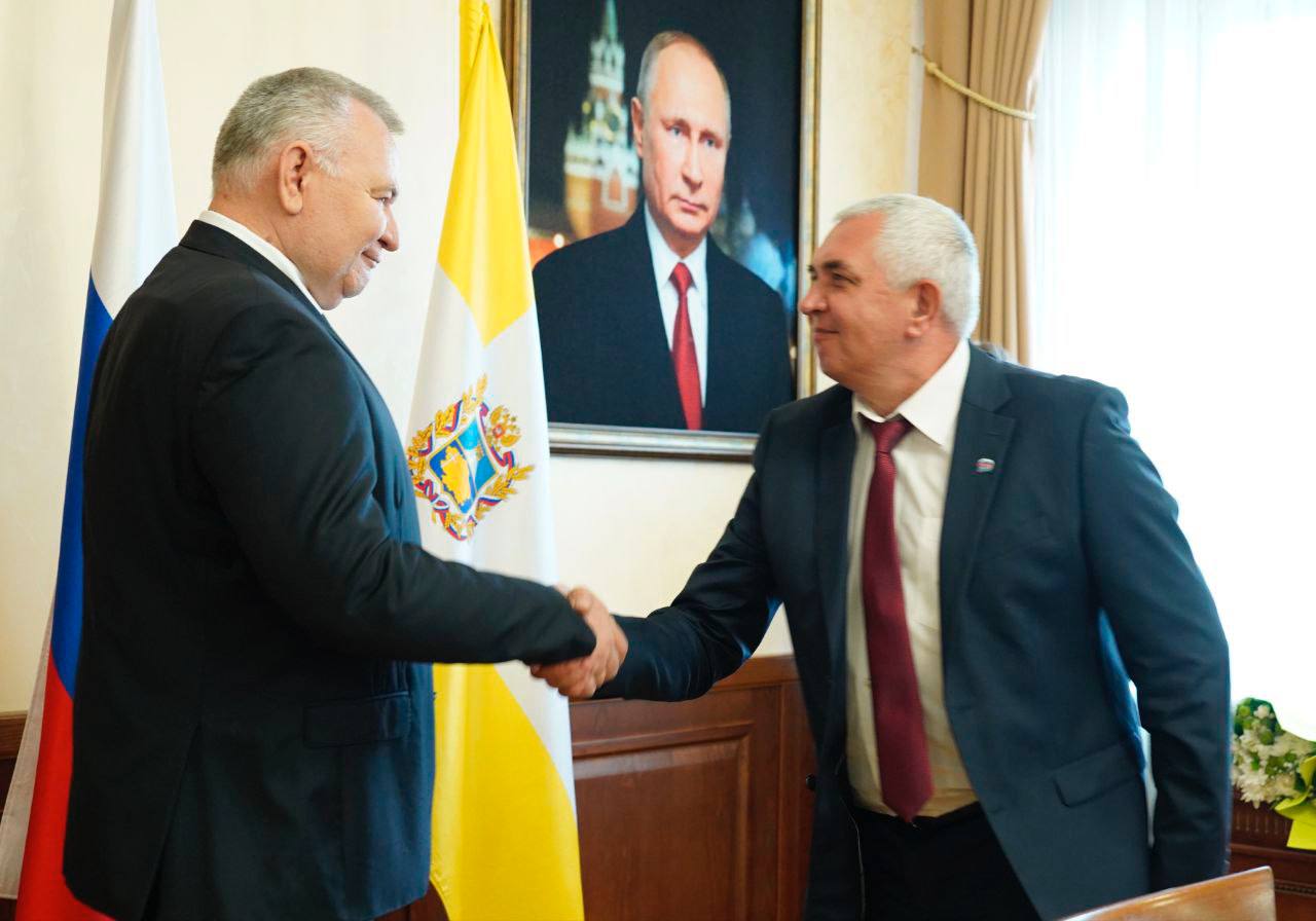 Жители Ставропольского края удостоены государственных наград и ведомственных поощрений Минобороны России за вклад в поддержку участников СВО