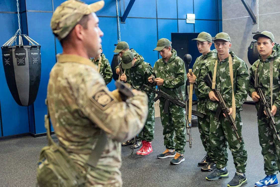 В Севастополе стартовала военно-спортивная игра «Рубеж»