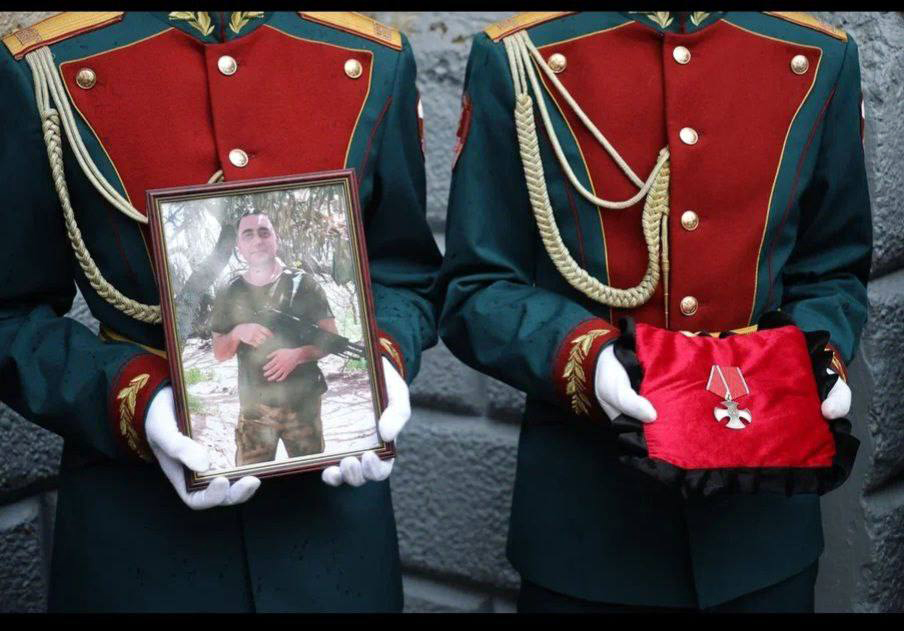 Открытие мемориальной доски участнику СВО Антону Якунину