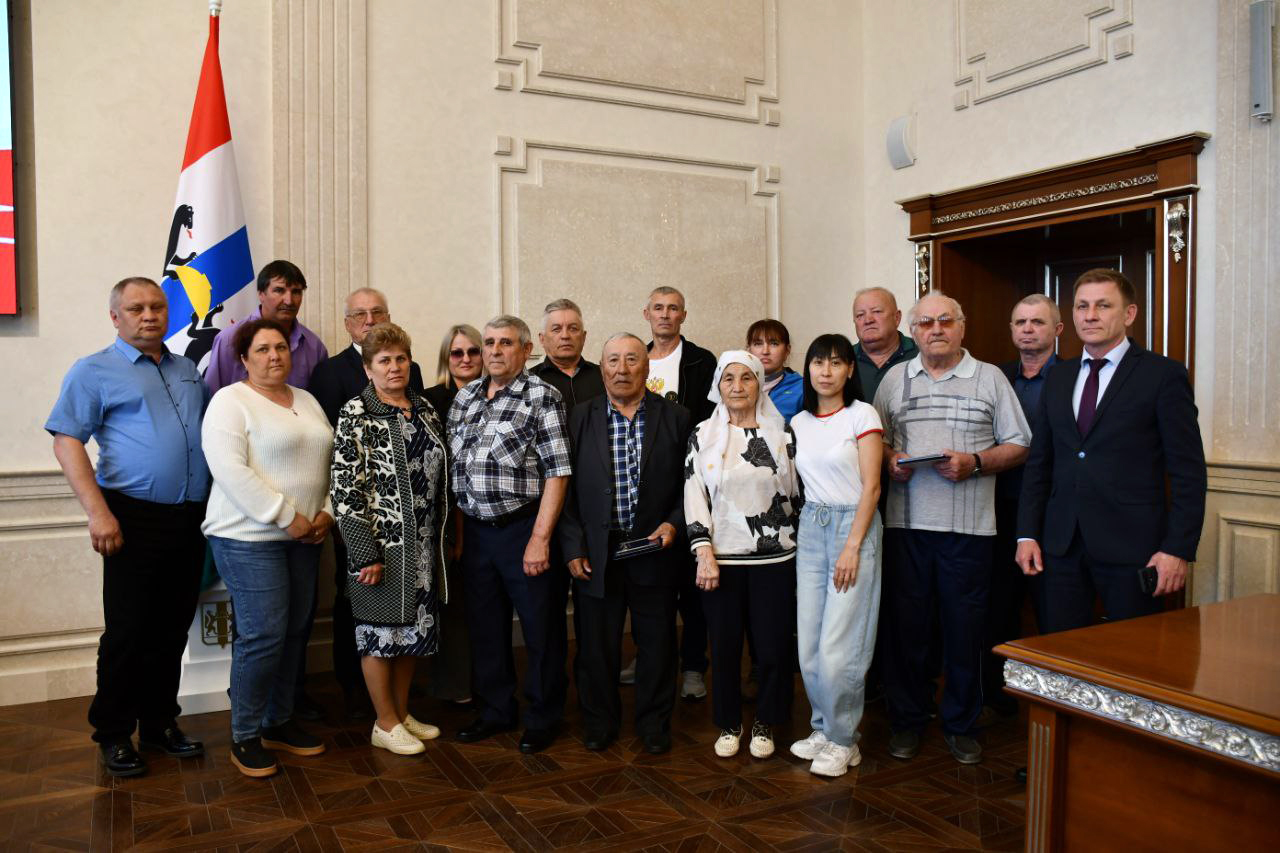 Вручение медалей Отец солдата в Новосибирской области